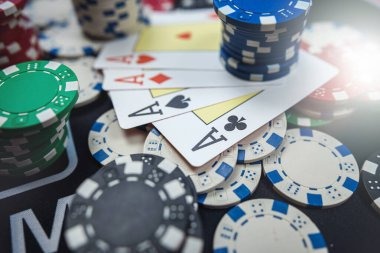 4399 BandarQ table with multiple players and stake information displayed